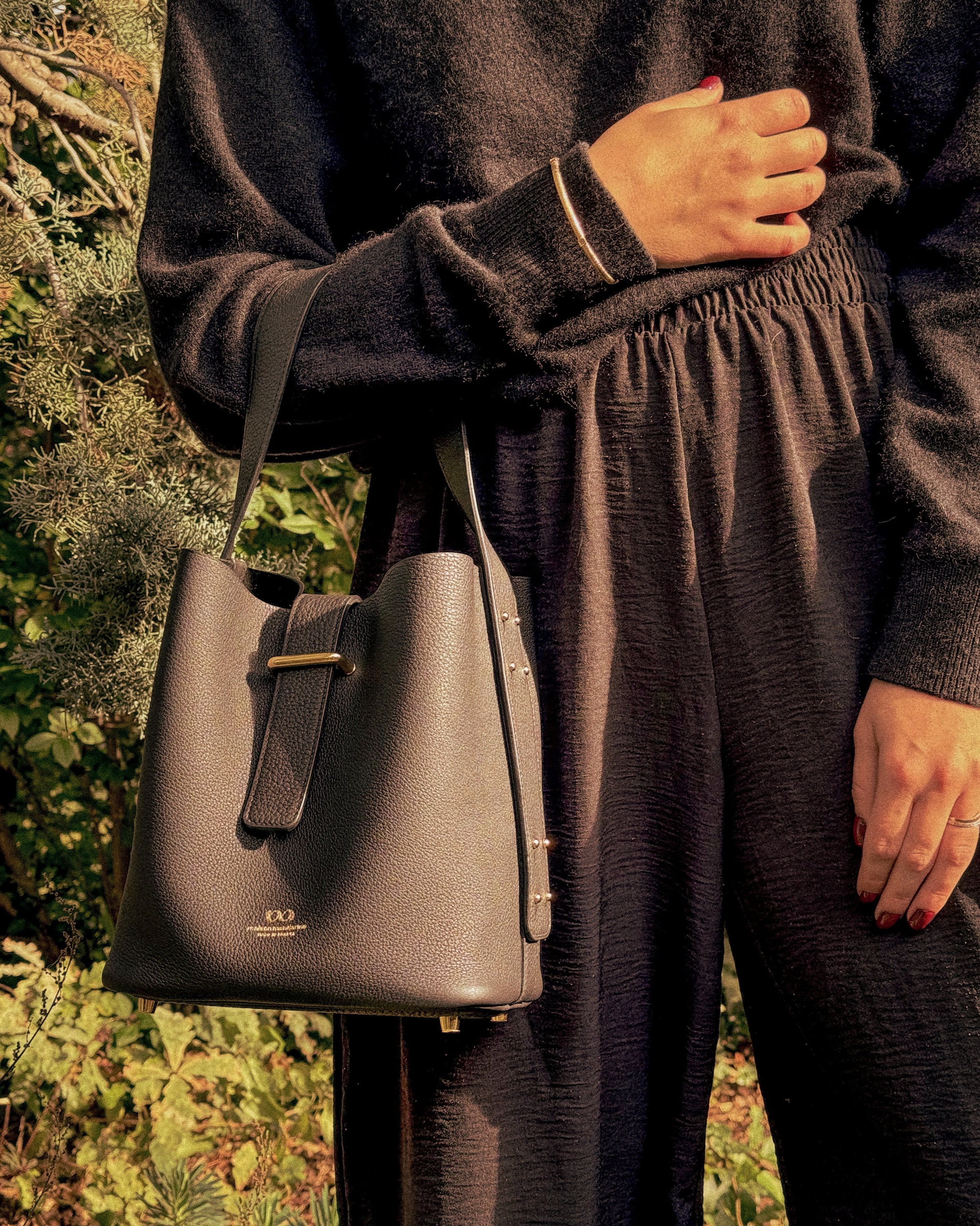 MYSTI - Sac porté main - Noir, Cuir Grainé - Sur commande