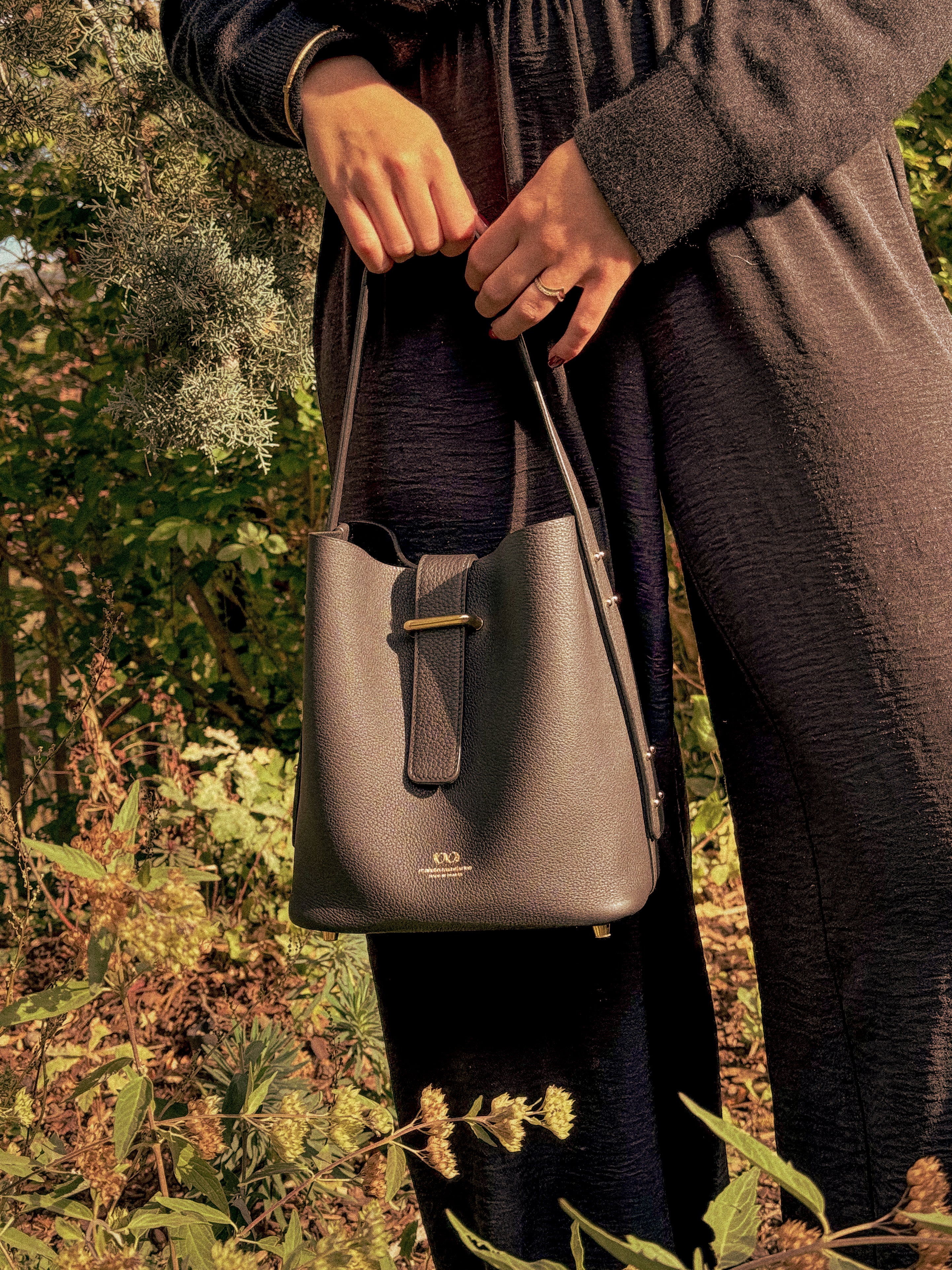 MYSTI - Sac porté main - Noir, Cuir Grainé - Sur commande